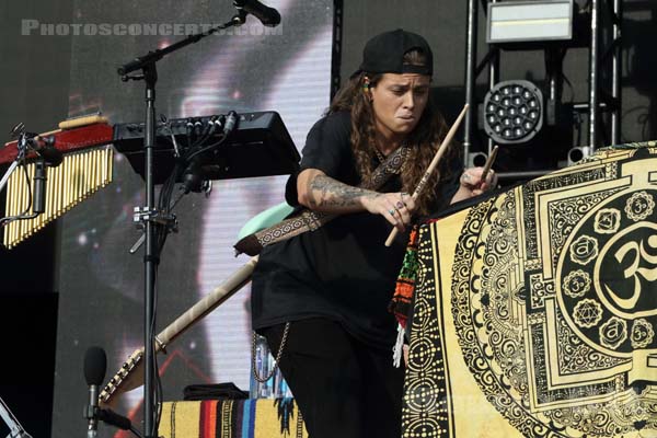 TASH SULTANA - 2019-07-20 - PARIS - Hippodrome de Longchamp - Alternative Stage - 